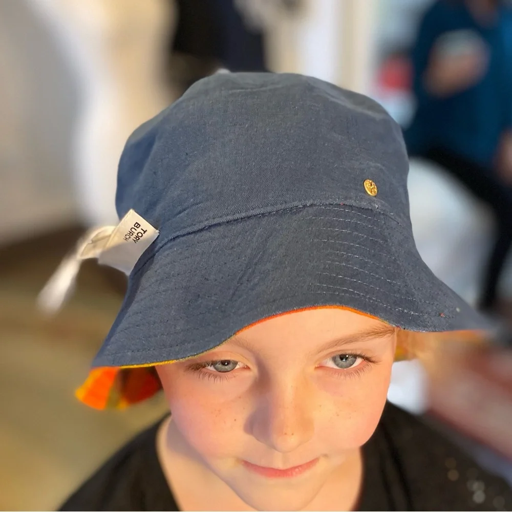 TORY BURCH Plaid Reversible Short Brim Bucket Hat NWOT - Picture 4 of 11